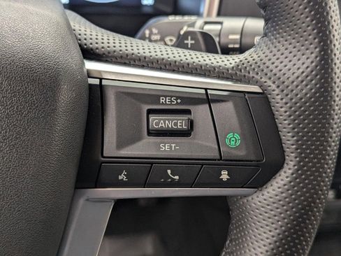 Used 2025 Mitsubishi Outlander SE image 22