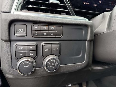 Certified 2025 Chevrolet Tahoe Premier AWD/4WD image 21