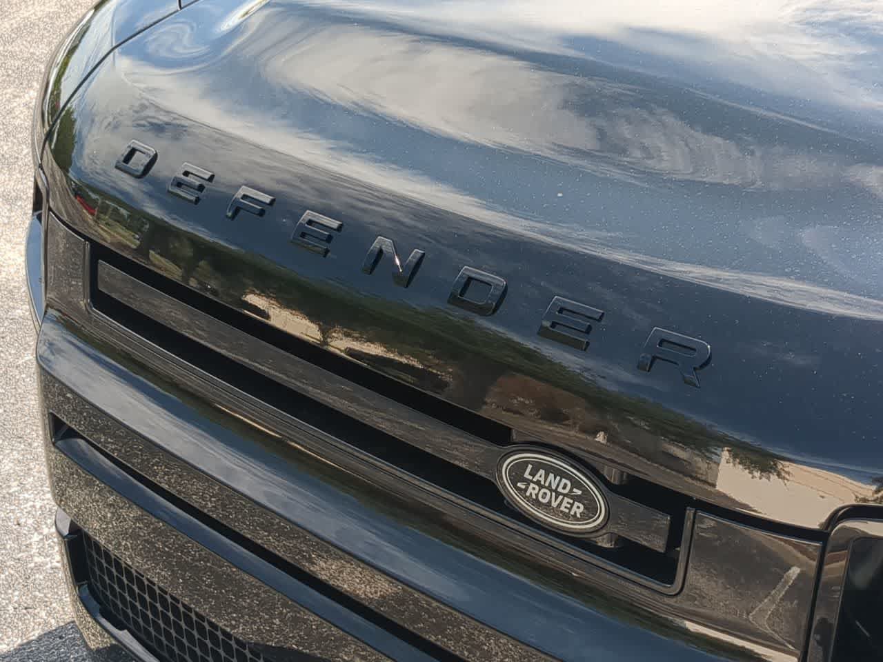 New 2026 Land Rover Defender 110 X-Dynamic SE AWD/4WD image 13