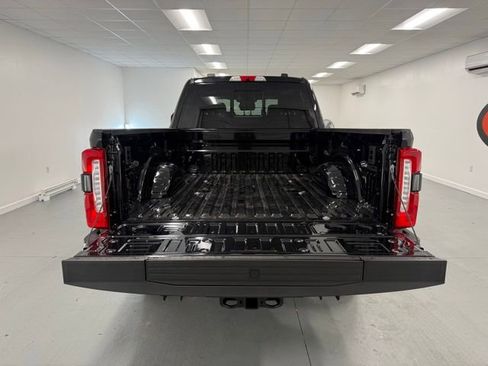 New 2026 Ford F250 Lariat w/ Lariat Premium Package AWD/4WD image 8
