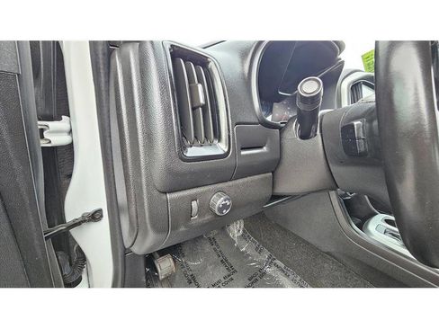 Used 2016 Chevrolet Colorado LT image 35