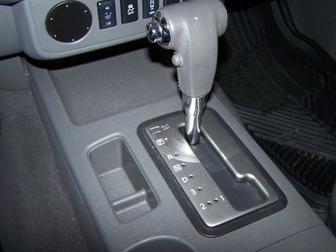 Used 2019 Nissan Frontier SL image 10