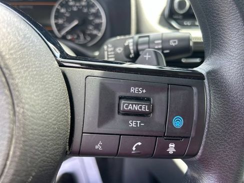Used 2023 Nissan Rogue SV FWD image 19