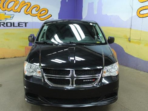 Used 2019 Dodge Grand Caravan SE w/ UConnect Hands-Free Group FWD image 6