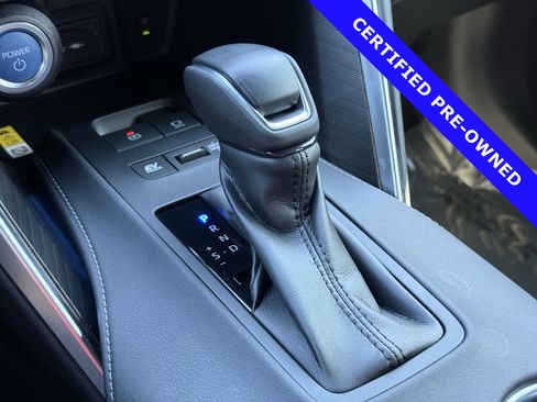 Used 2022 Toyota Venza Limited image 32