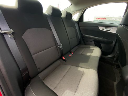 Used 2022 Kia Forte LXS FWD image 10