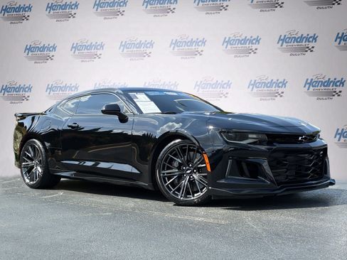 Used 2018 Chevrolet Camaro ZL1 RWD image 2
