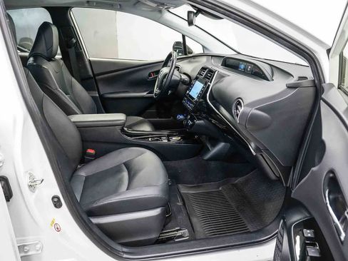 Used 2022 Toyota Prius XLE w/ Advanced Technology Package FWD image 17