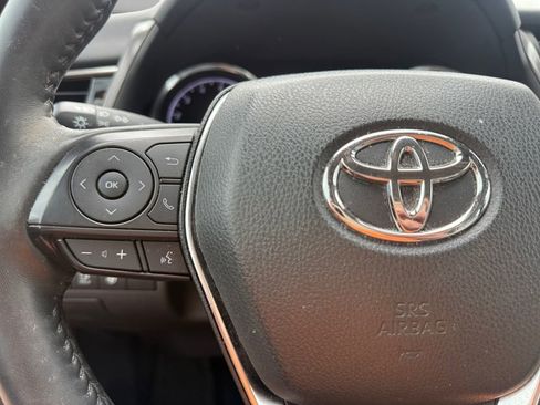 Used 2020 Toyota Camry SE w/ Moonroof Package image 25