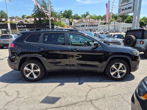 Used 2022 Jeep Cherokee Limited AWD/4WD image 5