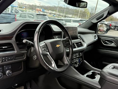 Certified 2022 Chevrolet Tahoe LT w/ Luxury Package AWD/4WD image 12