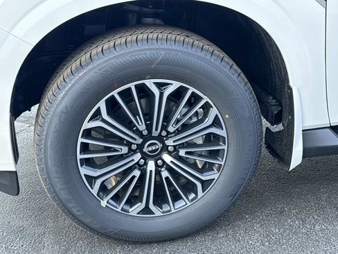 New 2026 Nissan Armada SL w/ Captain's Chari Seat Package image 15