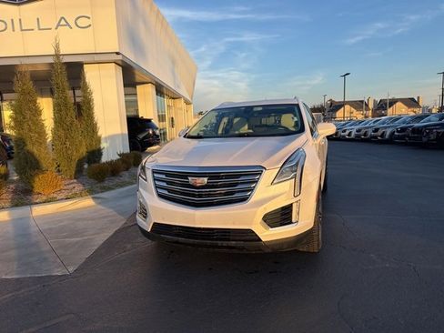 Used 2017 Cadillac XT5 Premium Luxury image 5