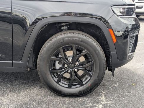 New 2026 Jeep Grand Cherokee Altitude AWD/4WD image 12