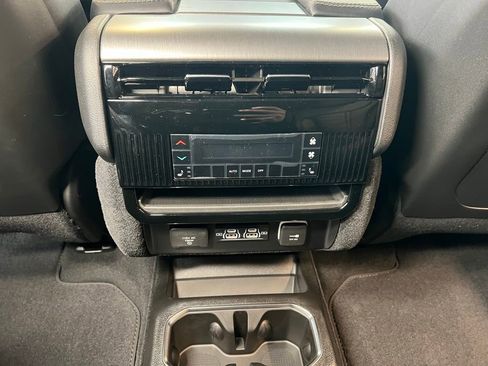 New 2026 Jeep Grand Wagoneer L Limited image 25