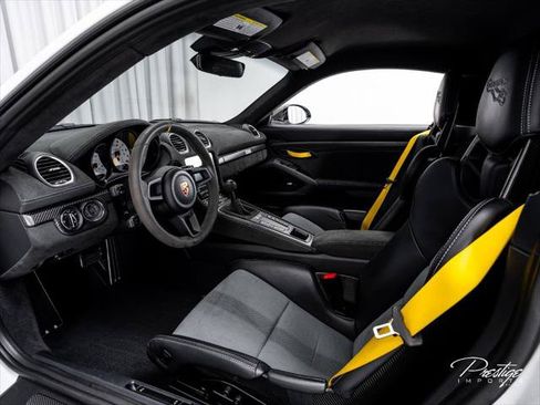 Used 2023 Porsche 718 Cayman GT4 RS RWD image 31