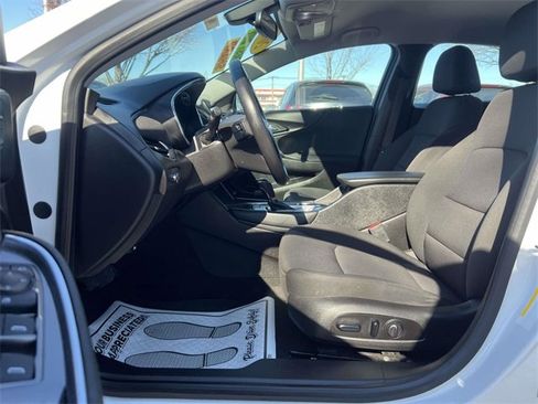 Used 2018 Chevrolet Malibu LT image 9