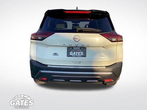 Used 2023 Nissan Rogue SL w/ SL Premium Package FWD image 10