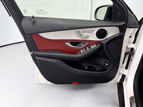 Certified 2022 Mercedes-Benz GLC 300 image 22