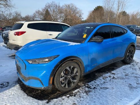 Used 2022 Ford Mustang Mach-E Premium image 8