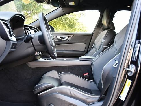 Used 2024 Volvo S60 B5 Plus FWD image 11