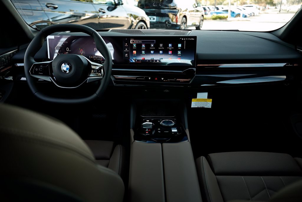 Used 2026 BMW 530i w/ Premium Package RWD image 26