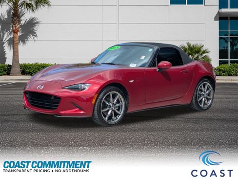 Used 2023 MAZDA MX-5 Miata Grand Touring RWD image 2