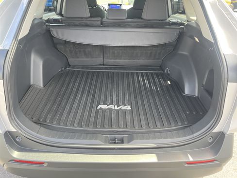 Certified 2024 Toyota RAV4 LE AWD/4WD image 29