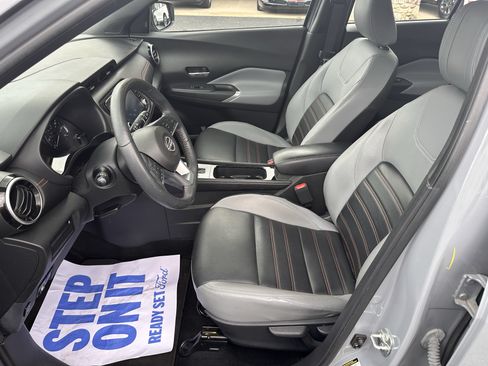 Used 2022 Nissan Kicks SR w/ Premium Package FWD image 10