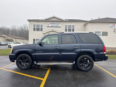 Used 2005 Cadillac Escalade AWD image 1