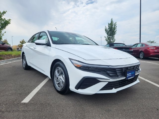 Certified 2025 Hyundai Elantra SE FWD image 7