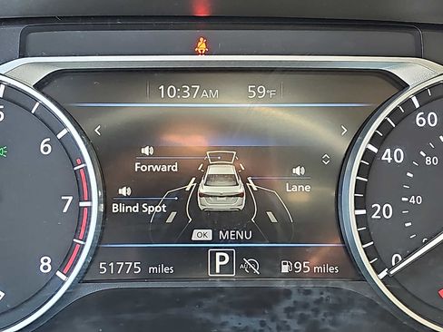 Used 2024 Nissan Sentra SV FWD image 25