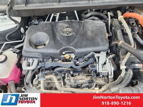 Used 2020 Toyota Highlander XLE AWD/4WD image 31