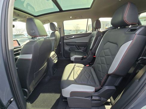 New 2026 Volkswagen Atlas Peak Edition AWD/4WD image 21