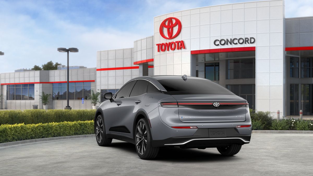 New 2026 Toyota Crown Platinum AWD/4WD image 36