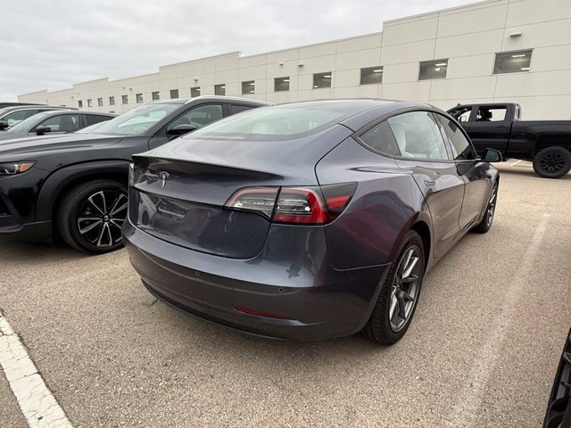 Used 2022 Tesla Model 3 Long Range AWD/4WD image 4