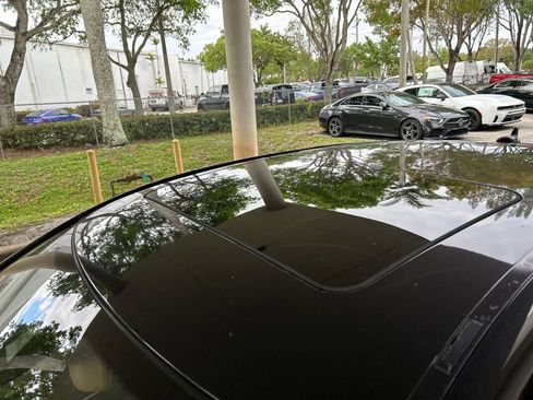 Used 2010 Mercedes-Benz S 550 image 17