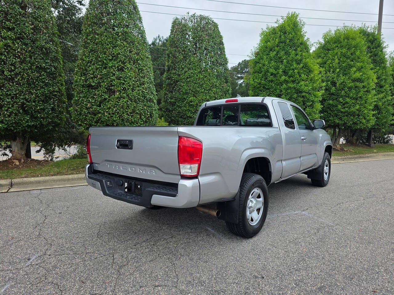 Used 2016 Toyota Tacoma SR w/ SR Convenience Package RWD image 6