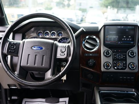 Used 2014 Ford F250 Lariat w/ Lariat Ultimate Package image 15