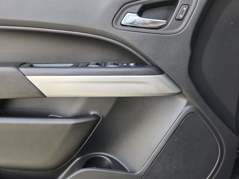 Used 2022 Chevrolet Colorado LT w/ Luxury Package image 17