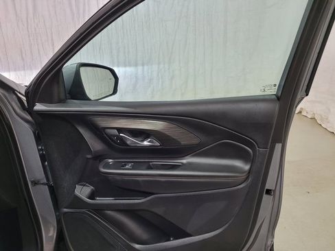 Used 2021 GMC Terrain SLT image 54