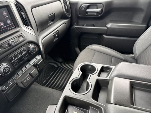 Used 2024 Chevrolet Silverado 1500 Custom Trail Boss w/ Turbomax Blackout Package AWD/4WD image 19