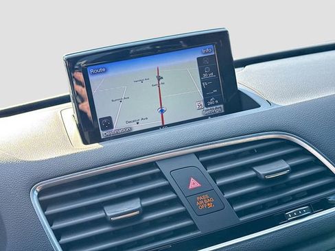 Used 2017 Audi Q3 2.0T Prestige image 14