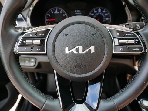 Certified 2022 Kia Seltos EX AWD/4WD image 25