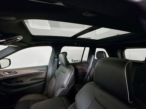 New 2025 Jeep Grand Cherokee Summit w/ Obsidian Package image 22