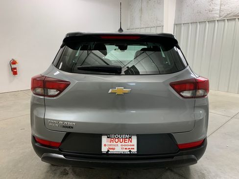 Used 2023 Chevrolet TrailBlazer LS AWD/4WD image 22