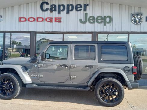 Used 2023 Jeep Wrangler Sahara w/ Cold Weather Group AWD/4WD image 26