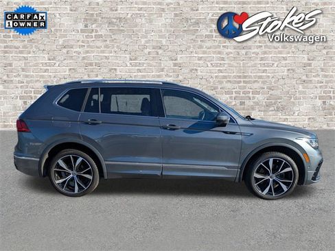 Certified 2024 Volkswagen Tiguan SEL R-Line image 3