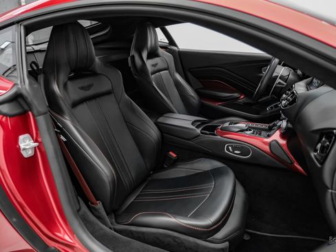 Used 2019 Aston Martin V8 Vantage Coupe RWD image 52