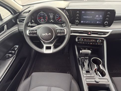 Used 2023 Kia K5 LXS image 24